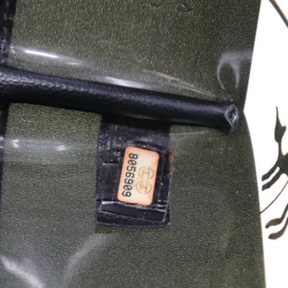 Authentic Chanel Shoulder bag - Picture 7 of 12